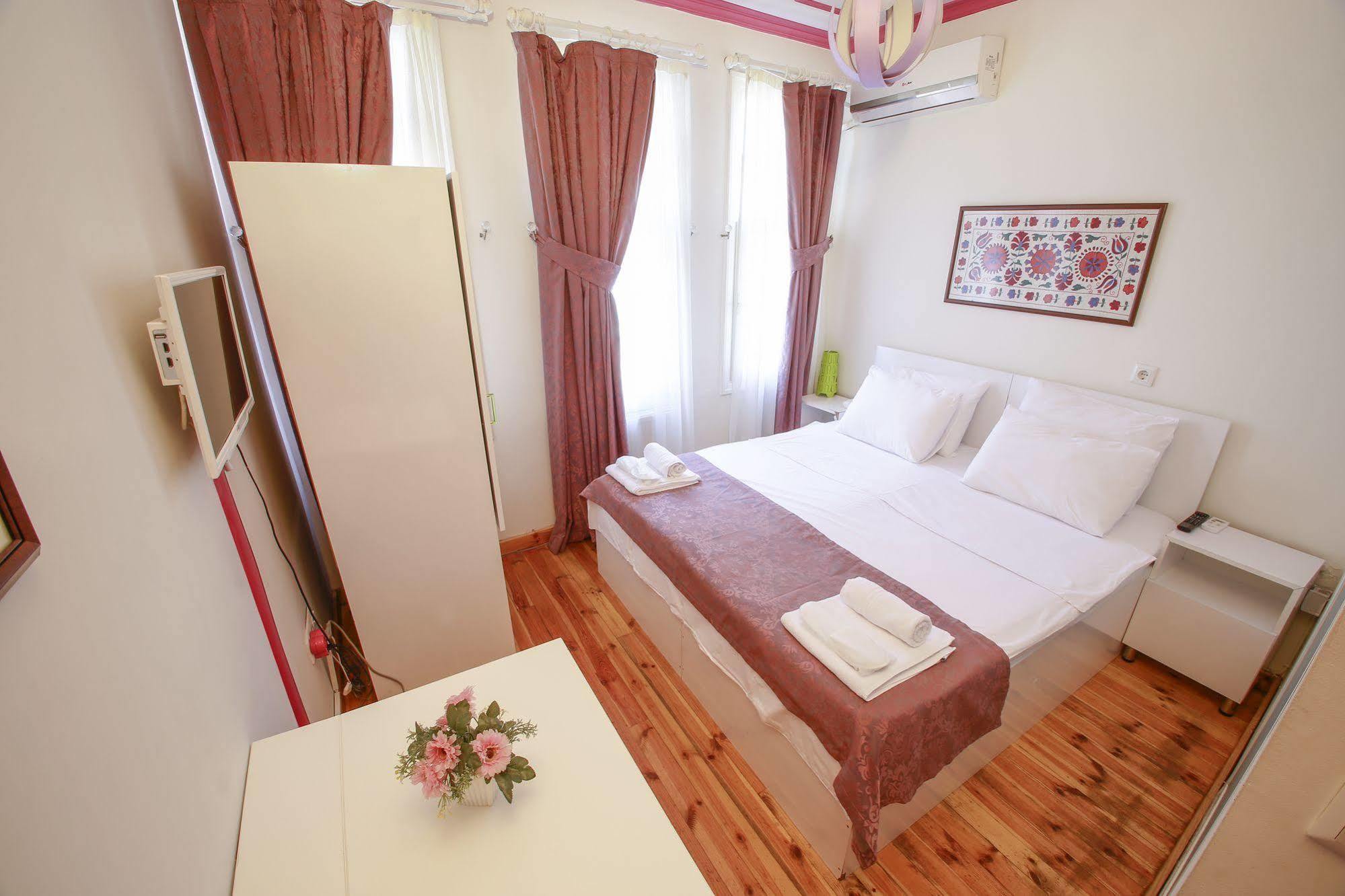 Lale Inn Ortakoey Provincia di Provincia di Istanbul Esterno foto