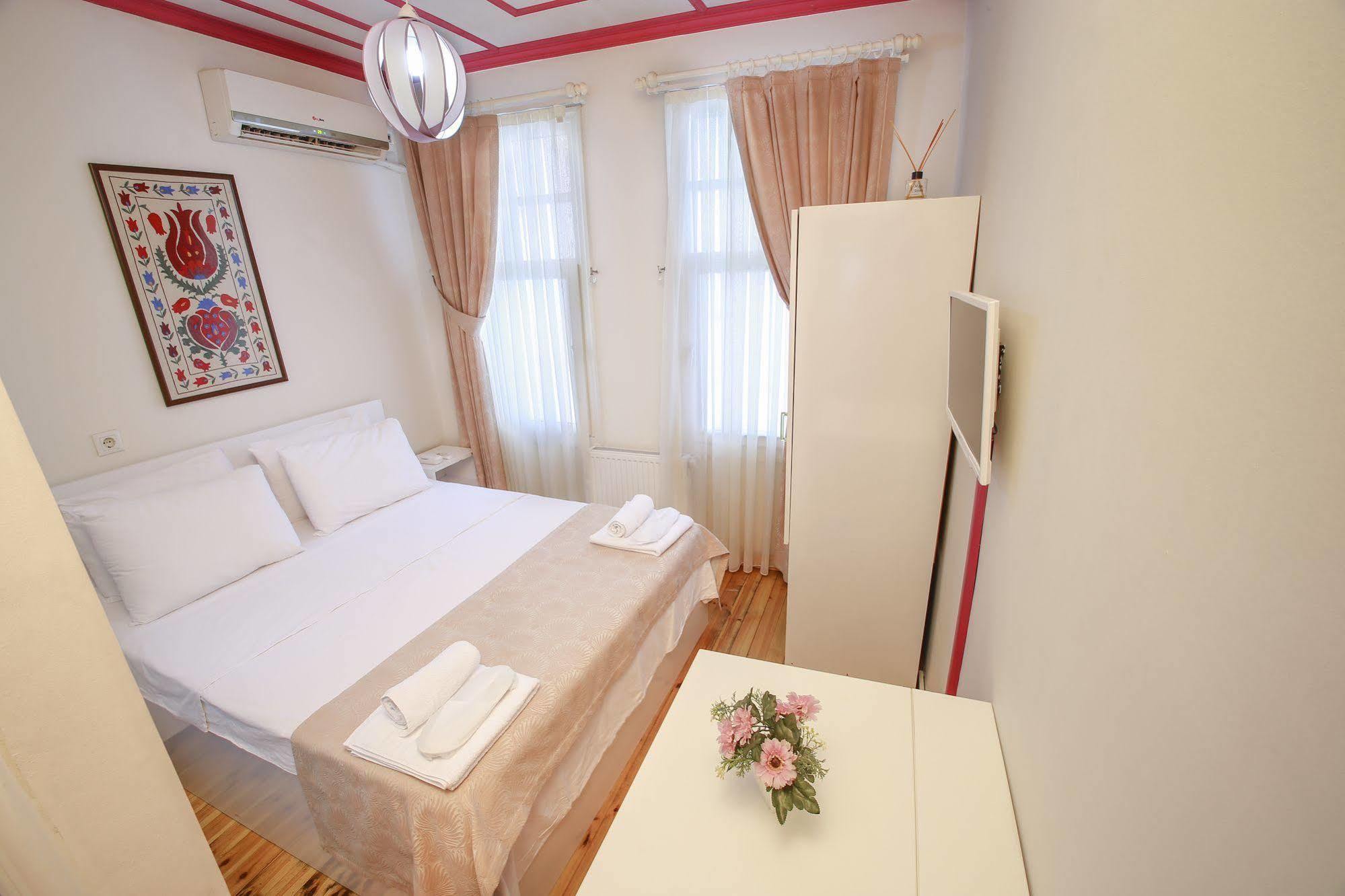 Lale Inn Ortakoey Provincia di Provincia di Istanbul Esterno foto